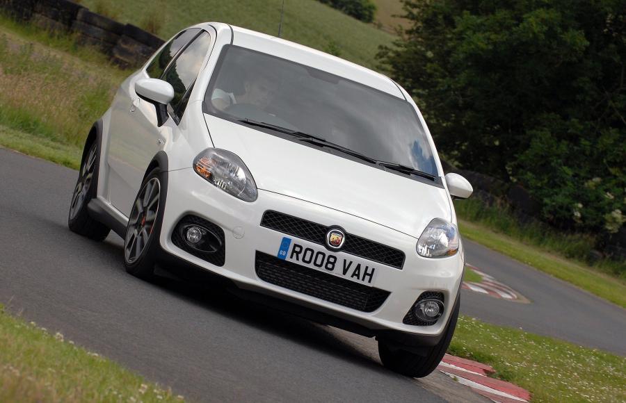  Abarth Grande Punto (199) 2008 года  (UK) (фото 11 из 29)
